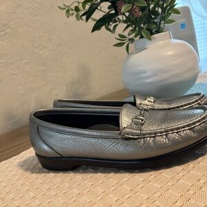 SAS Women’s Tripad Comfort Silver Loafers